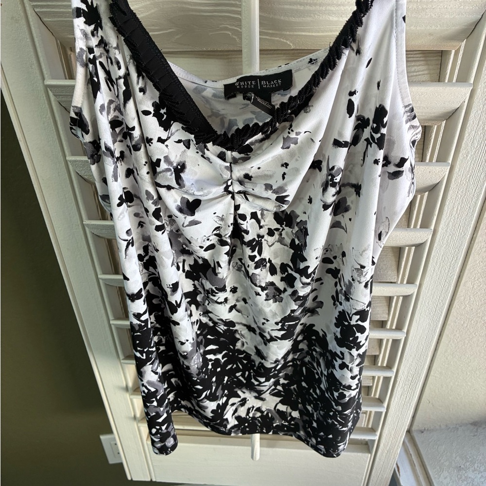 White House Black Market Black & White Floral Lace-Trim Cami - Picture 5 of 9